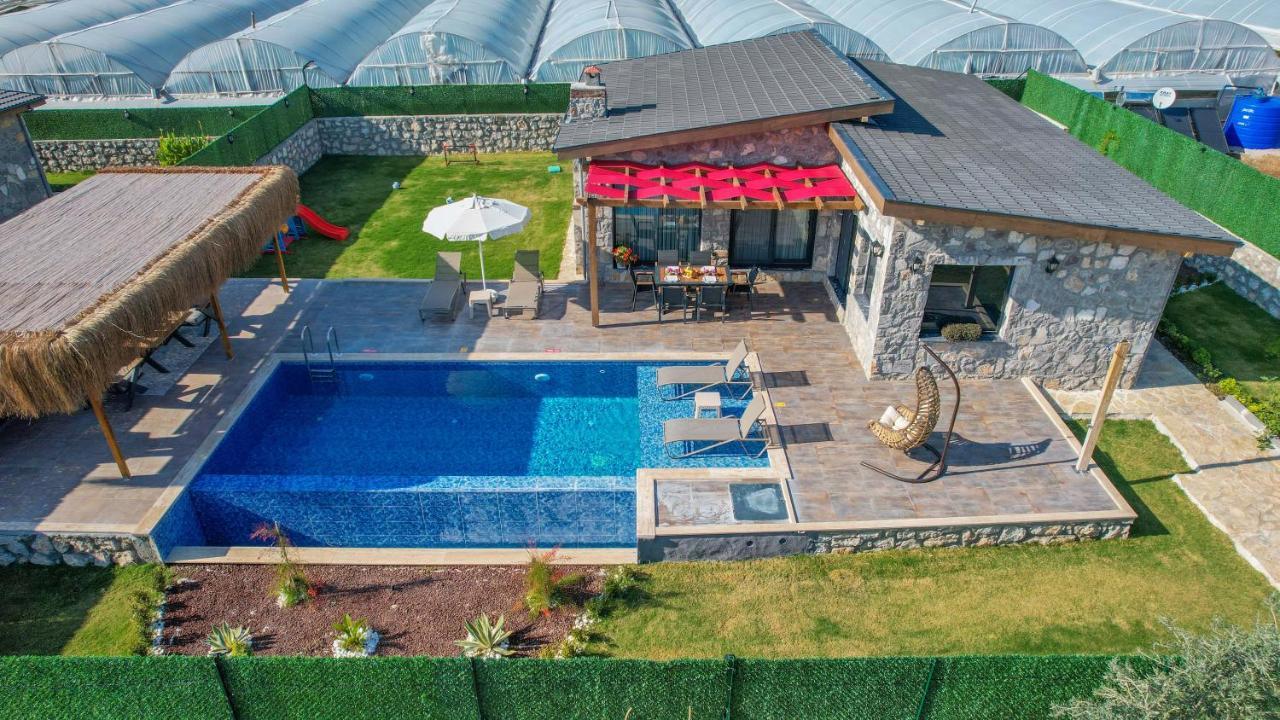 Villa Vareste & Tas Mahal *