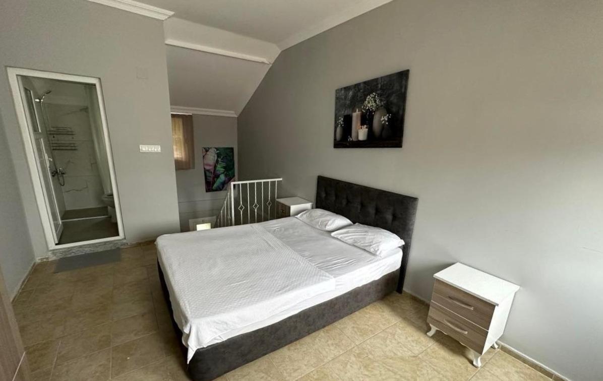 Tom London Apart Fethiye
