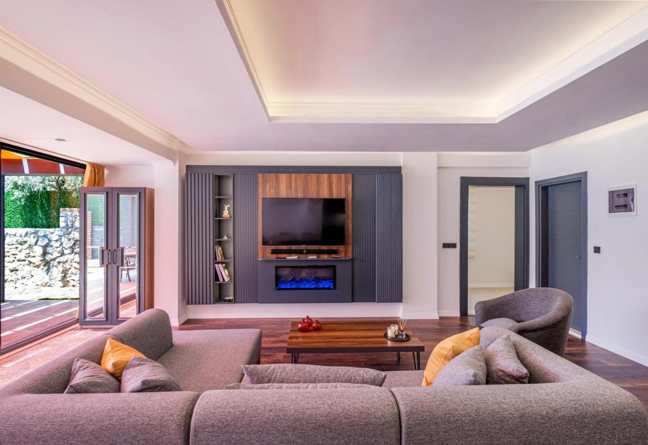 Luxurylifevillas 5-6 Villa *