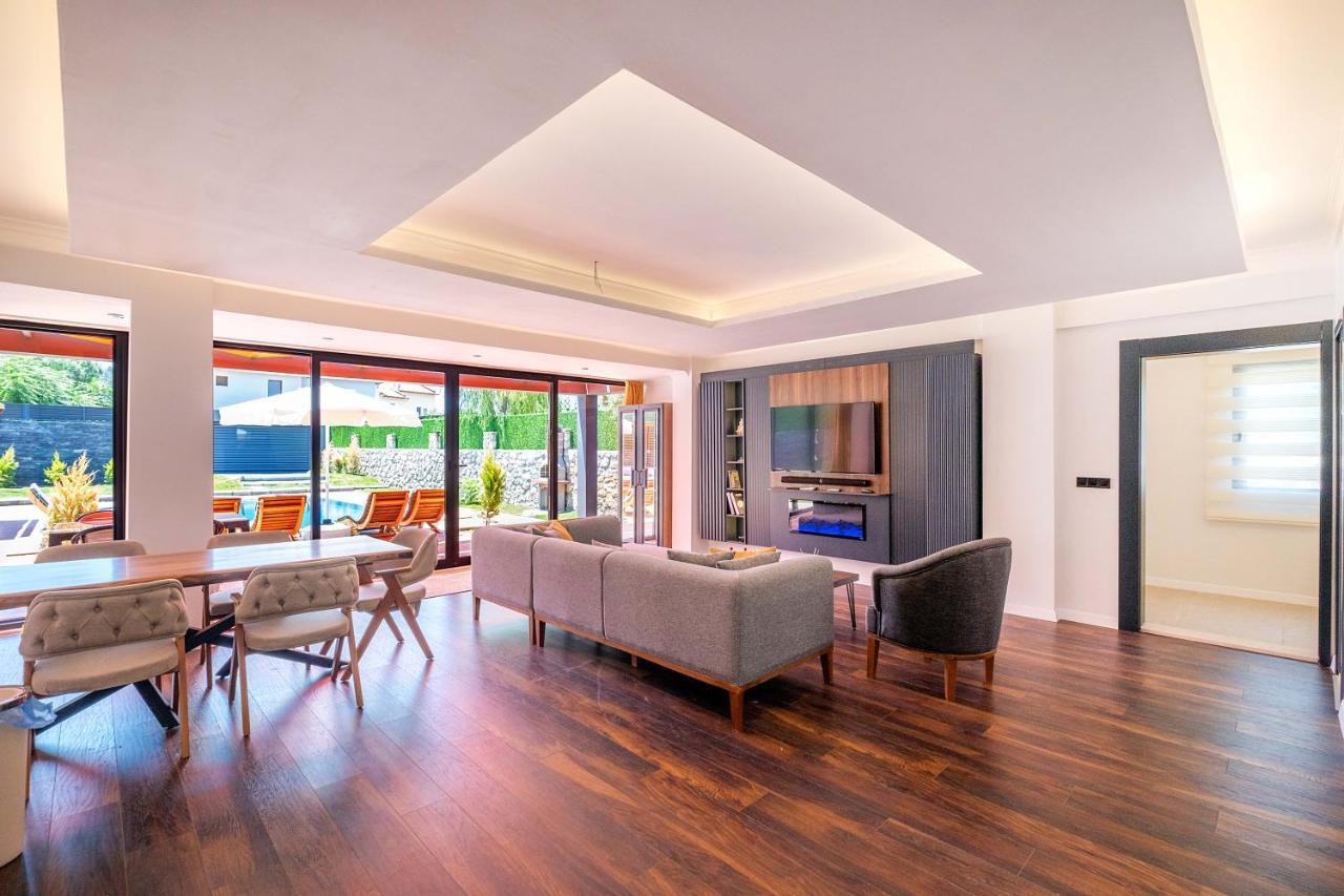 Luxurylifevillas 5-6 Villa
