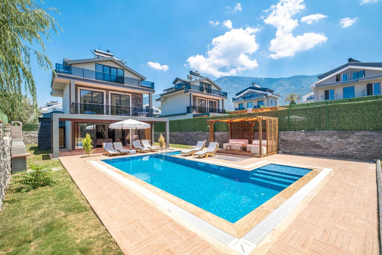 Luxurylifevillas 5-6 *