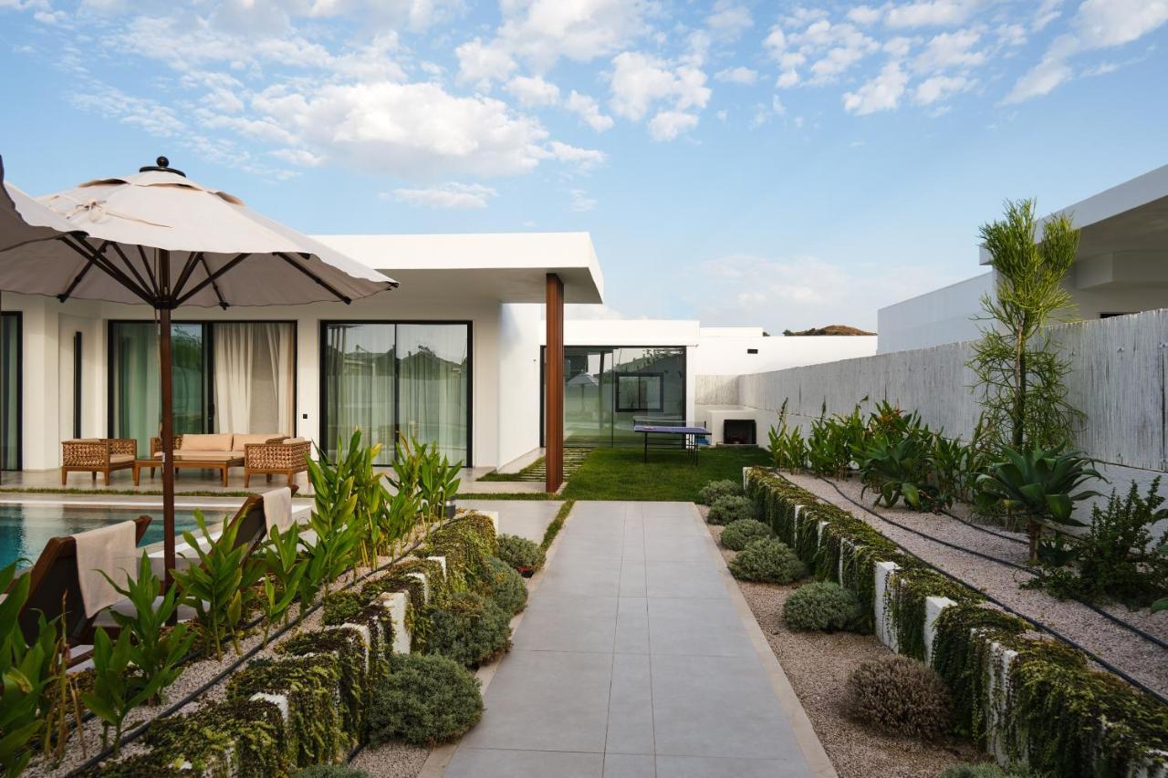 Ashta Nordic Villa *