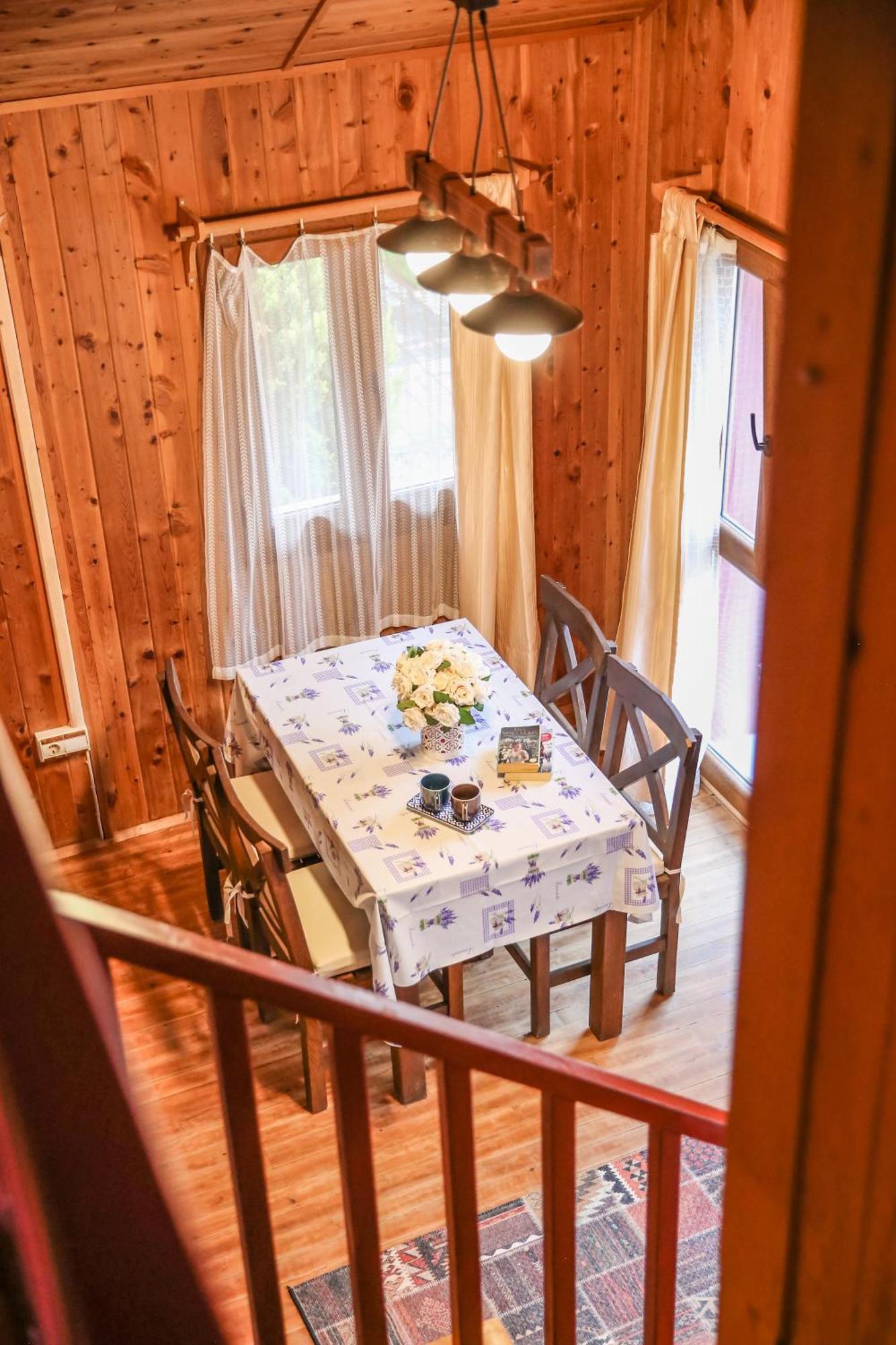 Villa Ilk Ayvilla