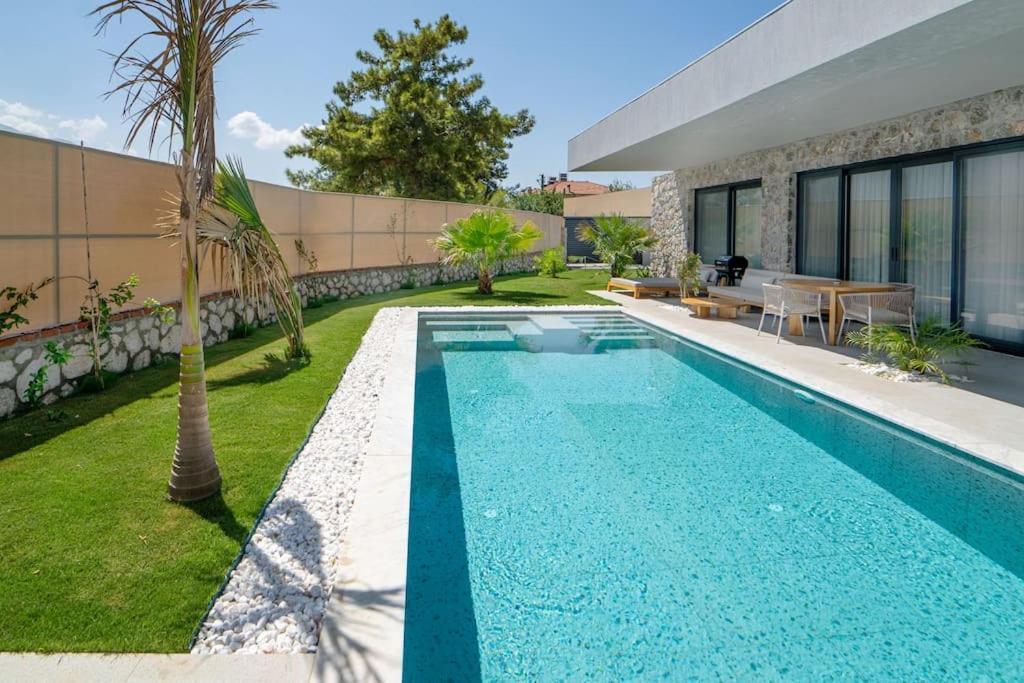 Holiday home Viohouses 6- Luxury Private Korunakli Oezel Havuzlu *