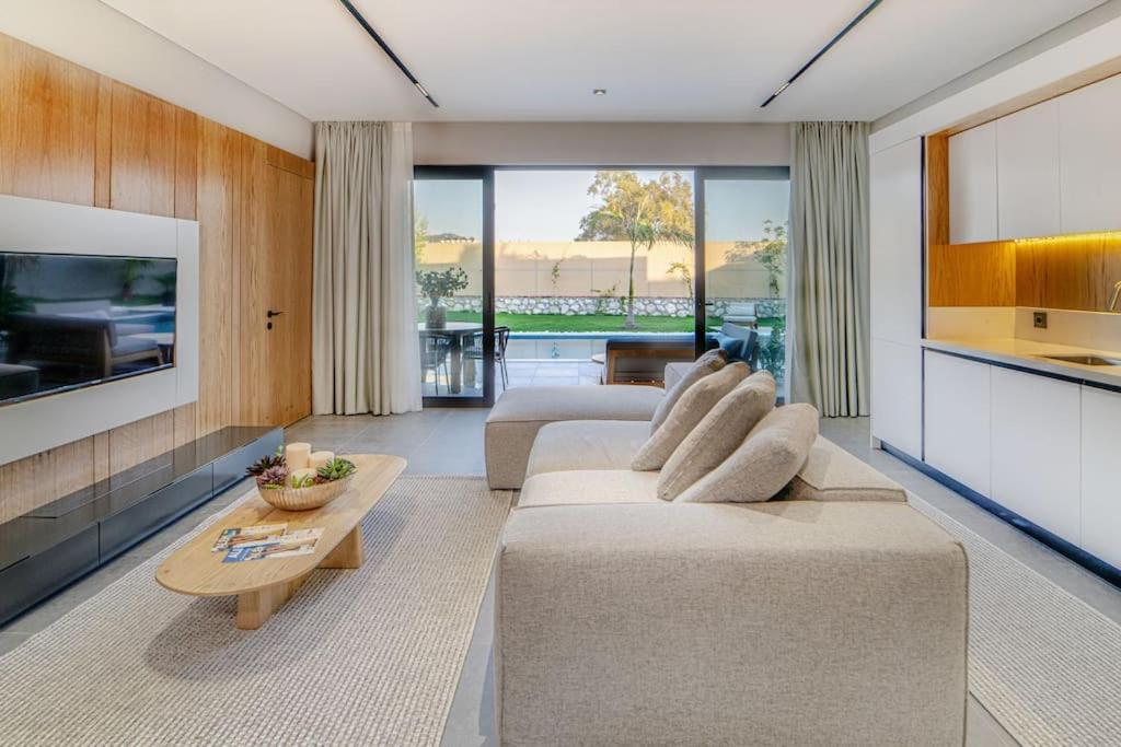 Villa Viohouses 5- Luxury Private Korunakli Oezel Havuzlu *