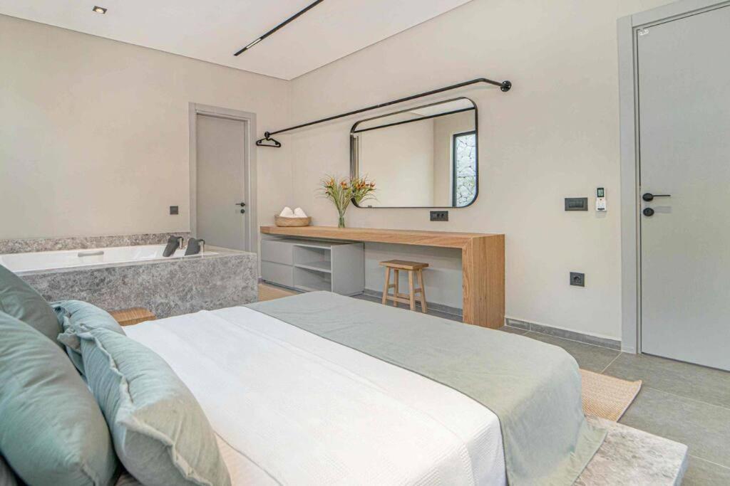 Viohouses 6- Luxury Private Korunakli Oezel Havuzlu Holiday home