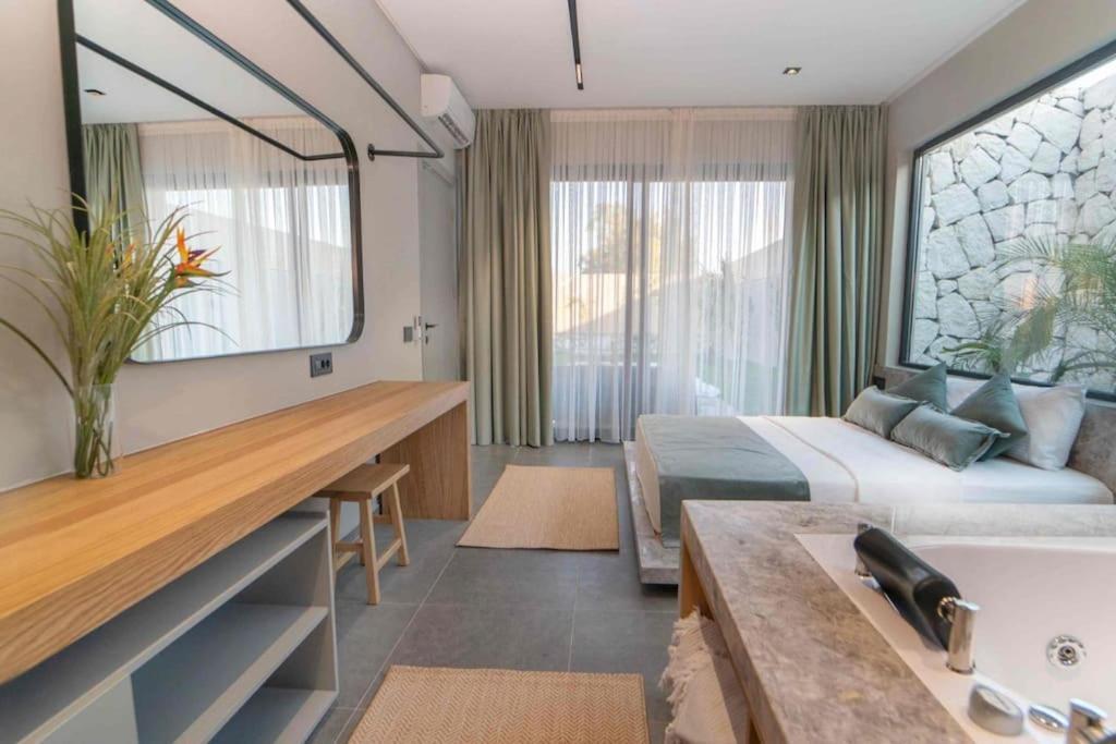 Holiday home Viohouses 6- Luxury Private Korunakli Oezel Havuzlu