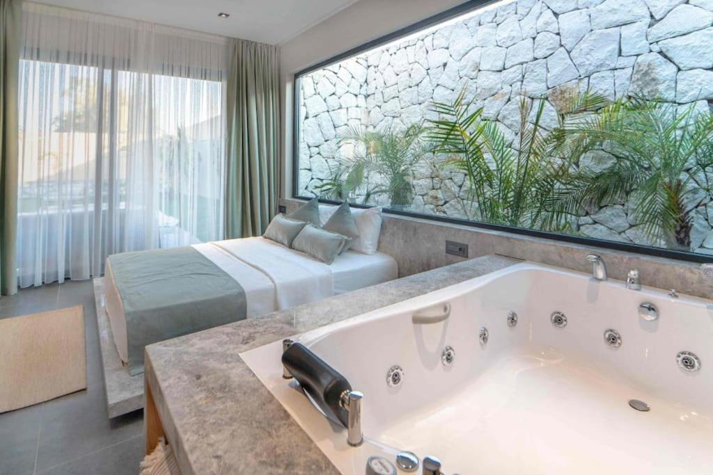 Viohouses 6- Luxury Private Korunakli Oezel Havuzlu *