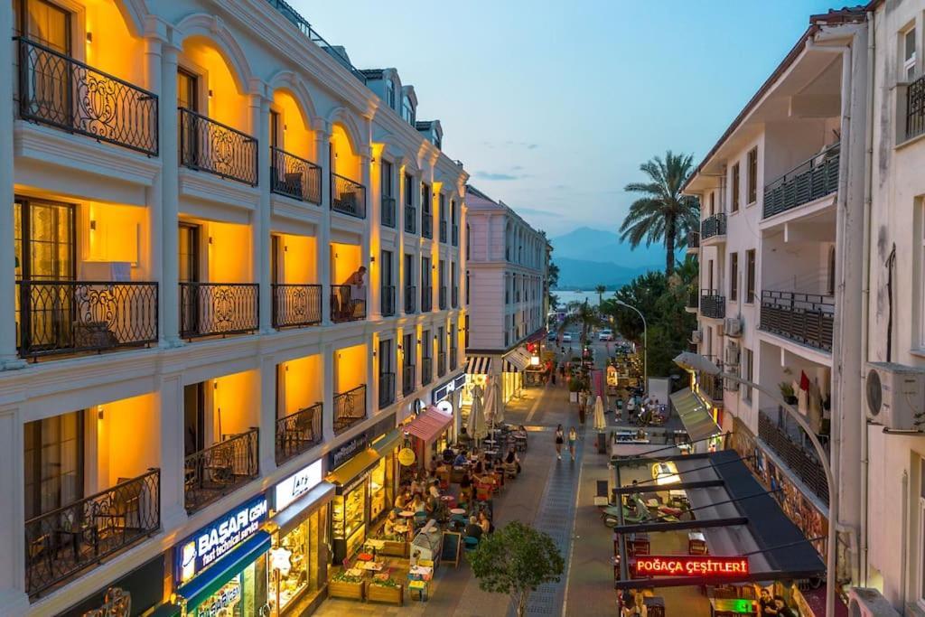 Sehir Merkezinde Lueks - Ocekhomes Adin Fethiye