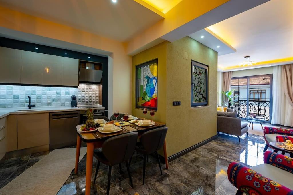 Sehir Merkezinde Lueks - Ocekhomes Adin Apartment