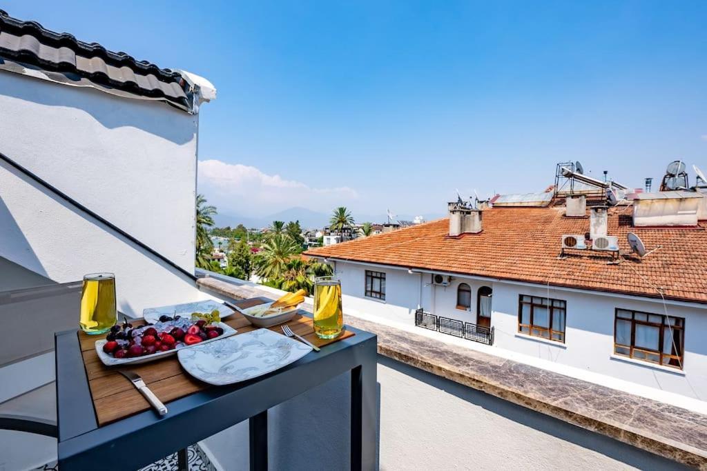 Sehir Merkezinde Lueks - Ocekhomes Adin