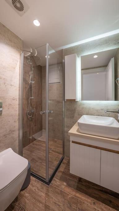 Merkezde Jakuzili Lueks - Ocekhomes Meva Fethiye