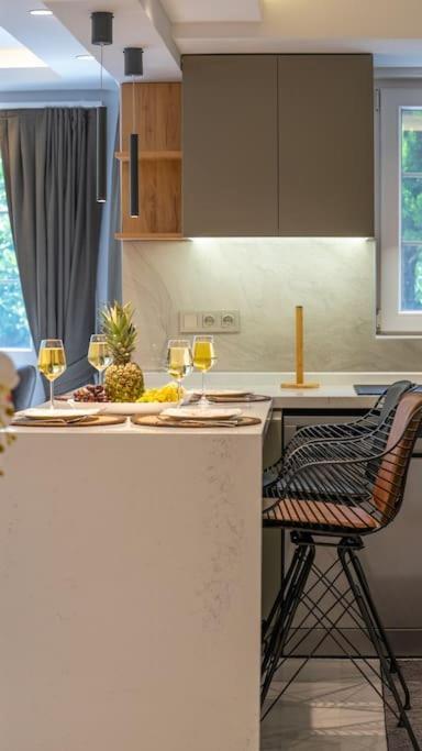 Merkezde Jakuzili Lueks - Ocekhomes Meva Fethiye