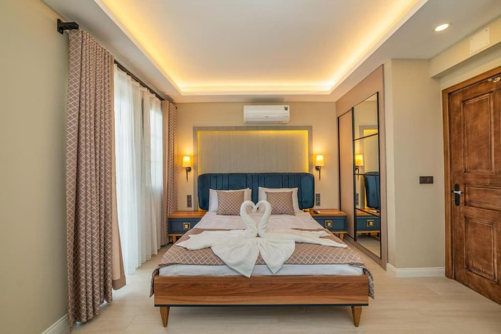 Palmiye Jakuzili Bahceli Havuzlu - Ocekhomes *