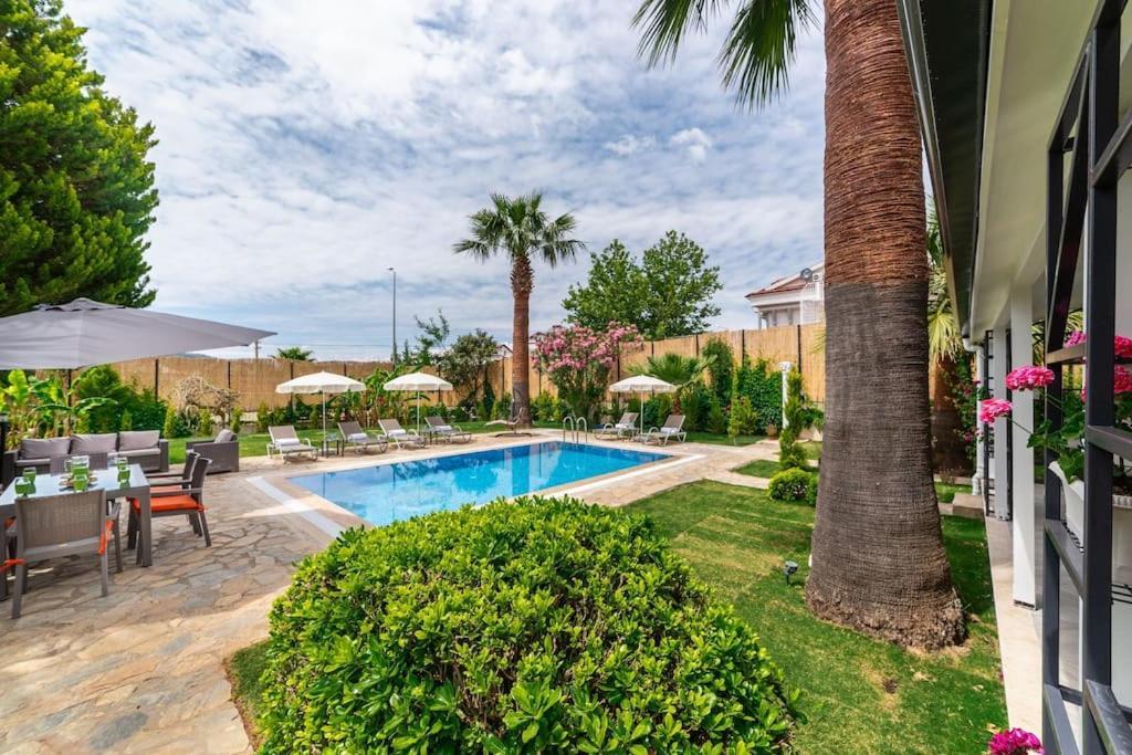 Palmiye Jakuzili Bahceli Havuzlu - Ocekhomes Fethiye