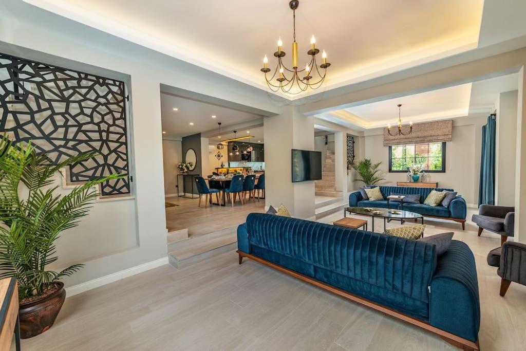 Palmiye Jakuzili Bahceli Havuzlu - Ocekhomes Villa Fethiye