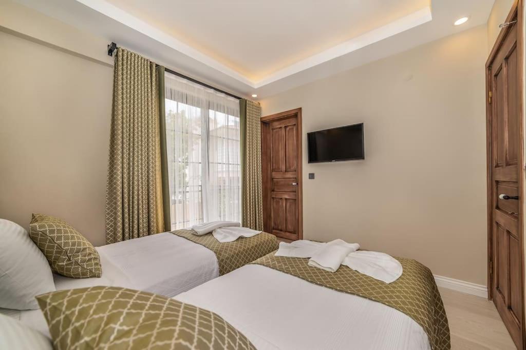 Palmiye Jakuzili Bahceli Havuzlu - Ocekhomes