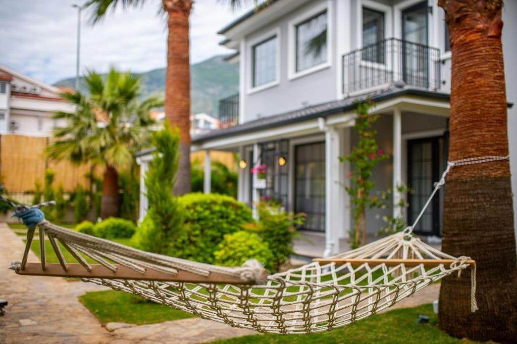 Palmiye Jakuzili Bahceli Havuzlu - Ocekhomes *