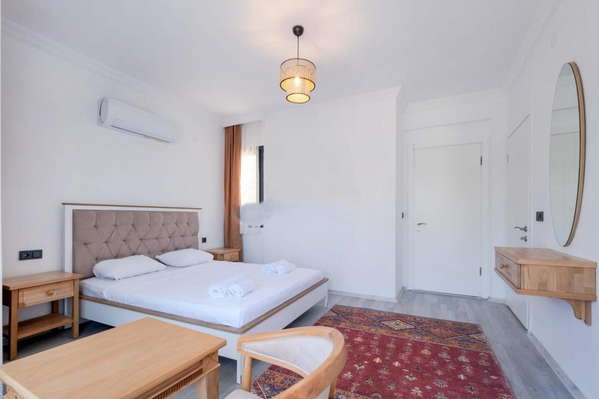 Sunrise In Oludeniz, 4 Bedroom Private Pool Villa *