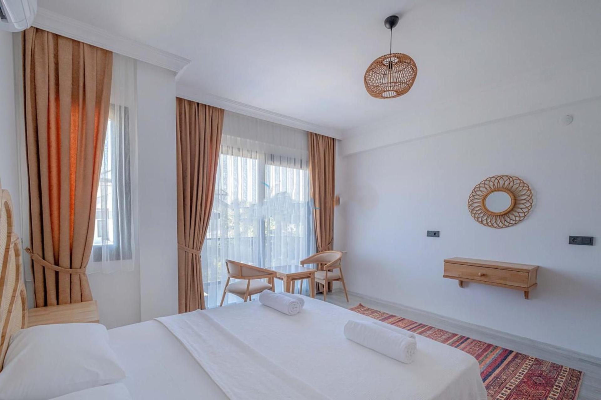 Villa Sunrise In Oludeniz, 4 Bedroom Private Pool *