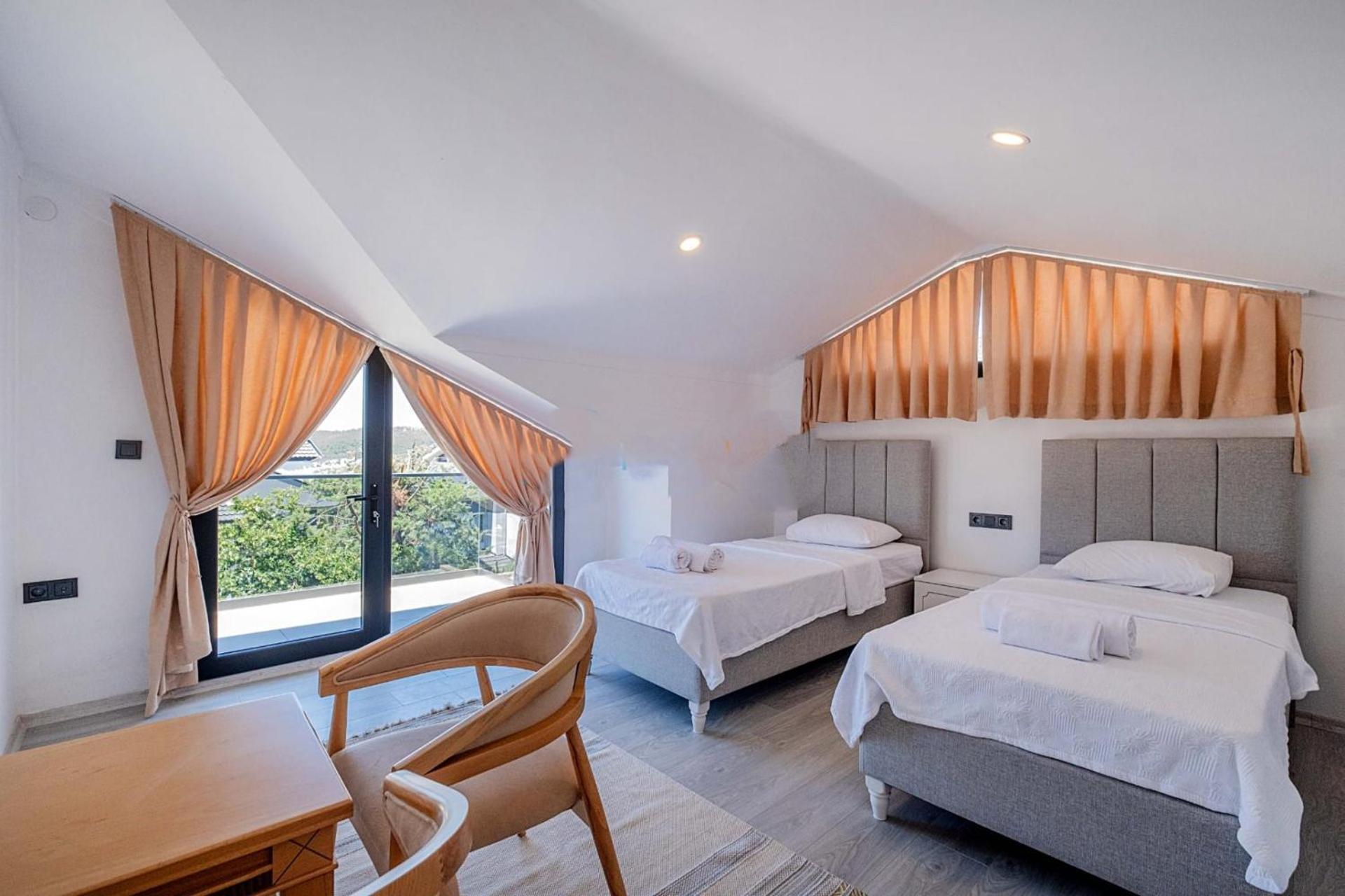 Sunrise In Oludeniz, 4 Bedroom Private Pool * Fethiye