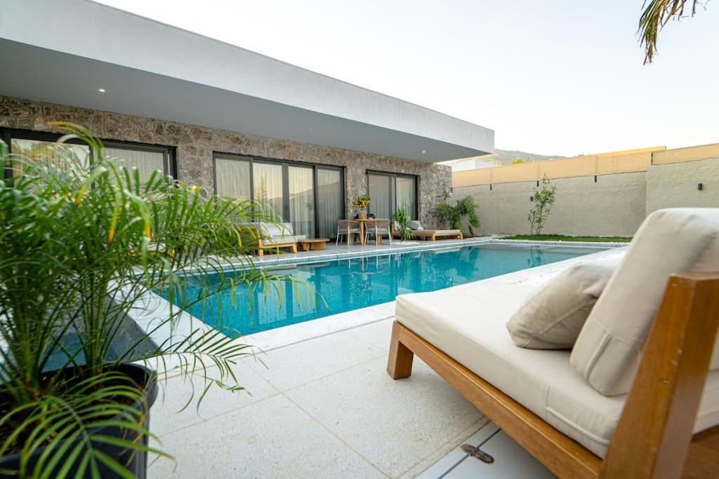 Villa Viohouses 5- Luxury Private Korunakli Oezel Havuzlu