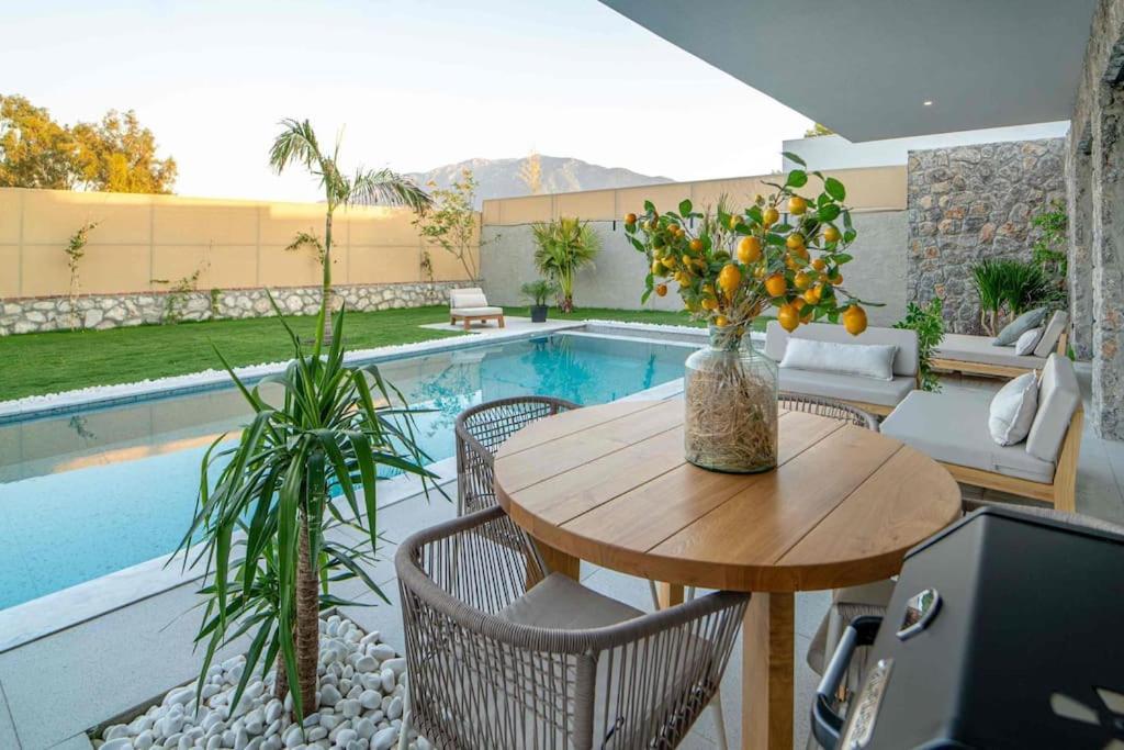 Viohouses 5- Luxury Private Korunakli Oezel Havuzlu