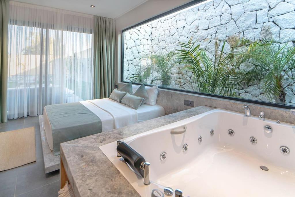 Viohouses 5- Luxury Private Korunakli Oezel Havuzlu *