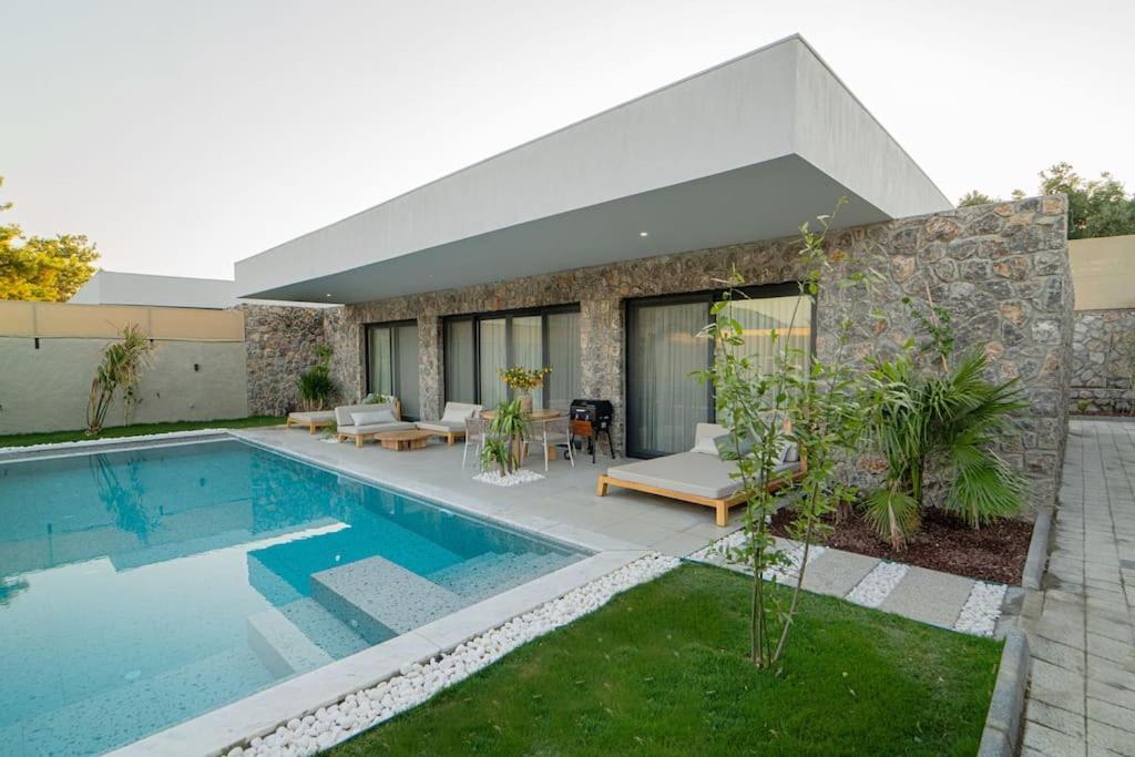 Villa Viohouses 5- Luxury Private Korunakli Oezel Havuzlu Fethiye