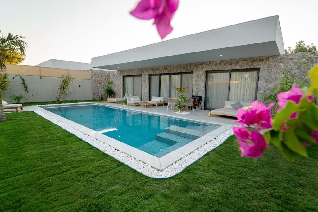 Viohouses 5- Luxury Private Korunakli Oezel Havuzlu