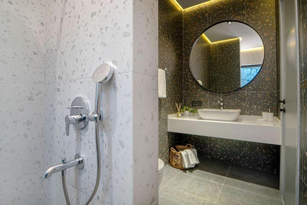 Viohouses 5- Luxury Private Korunakli Oezel Havuzlu Villa *