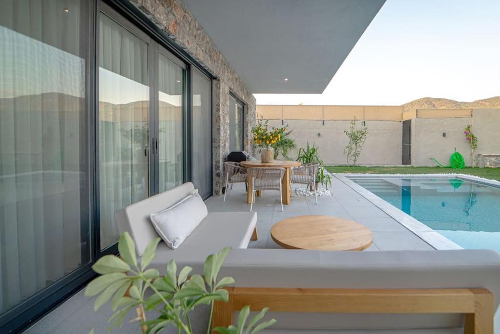 Villa Viohouses 5- Luxury Private Korunakli Oezel Havuzlu *