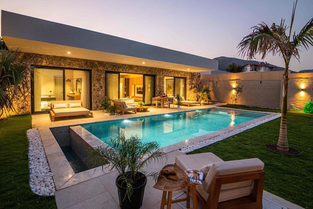 Villa Viohouses 5- Luxury Private Korunakli Oezel Havuzlu