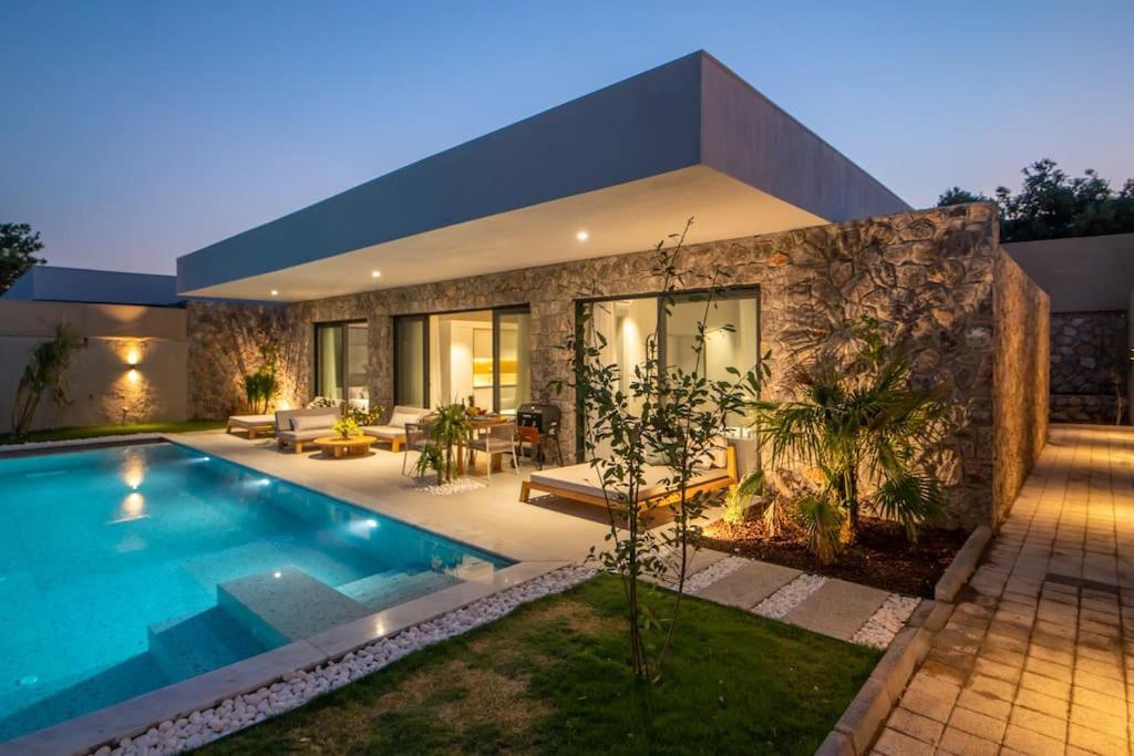Viohouses 5- Luxury Private Korunakli Oezel Havuzlu Villa
