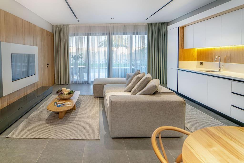 Viohouses 5- Luxury Private Korunakli Oezel Havuzlu Villa *