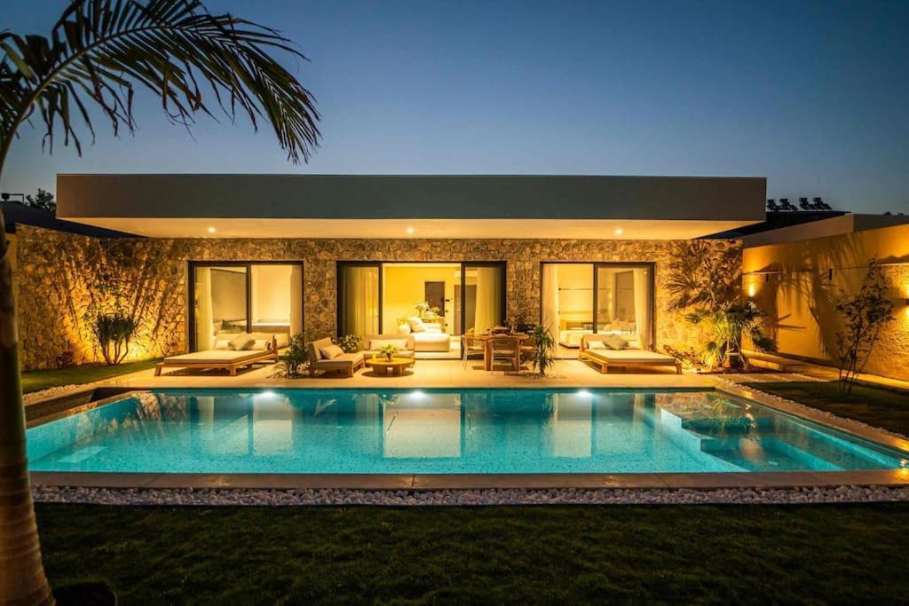 Viohouses 5- Luxury Private Korunakli Oezel Havuzlu Villa Fethiye