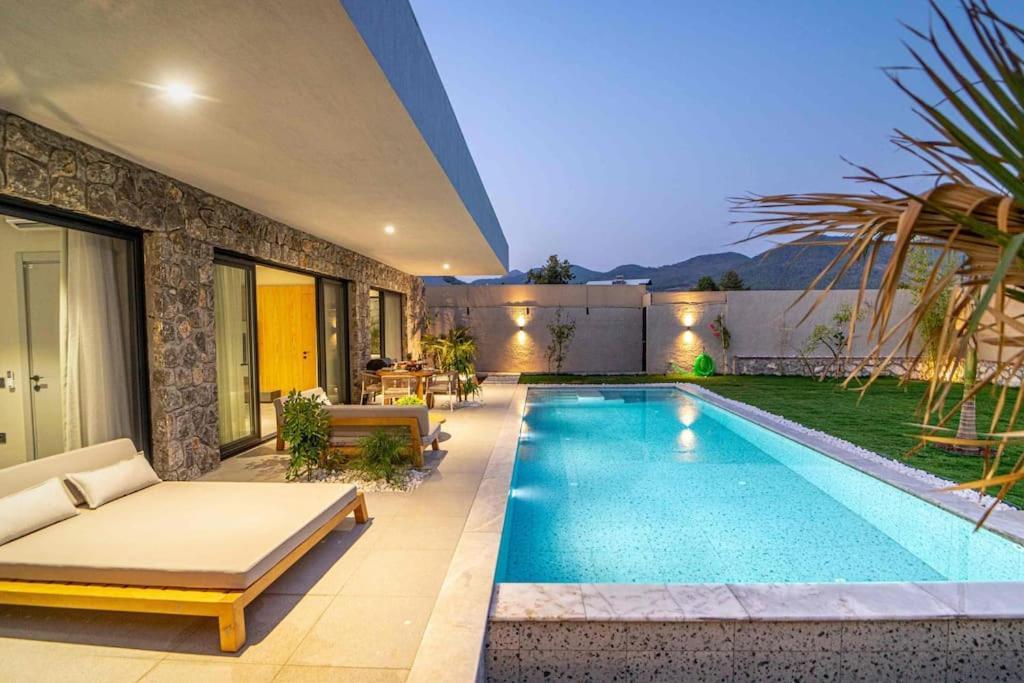 Viohouses 5- Luxury Private Korunakli Oezel Havuzlu Villa *