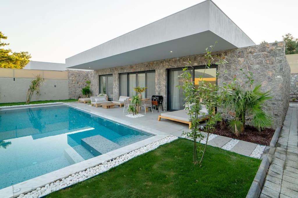 Viohouses 5- Luxury Private Korunakli Oezel Havuzlu