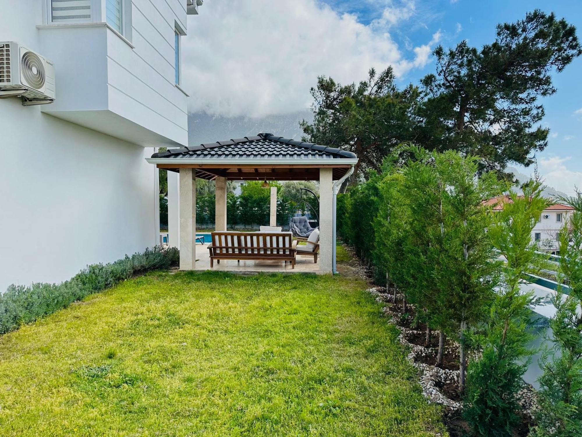 Sunshine Villa