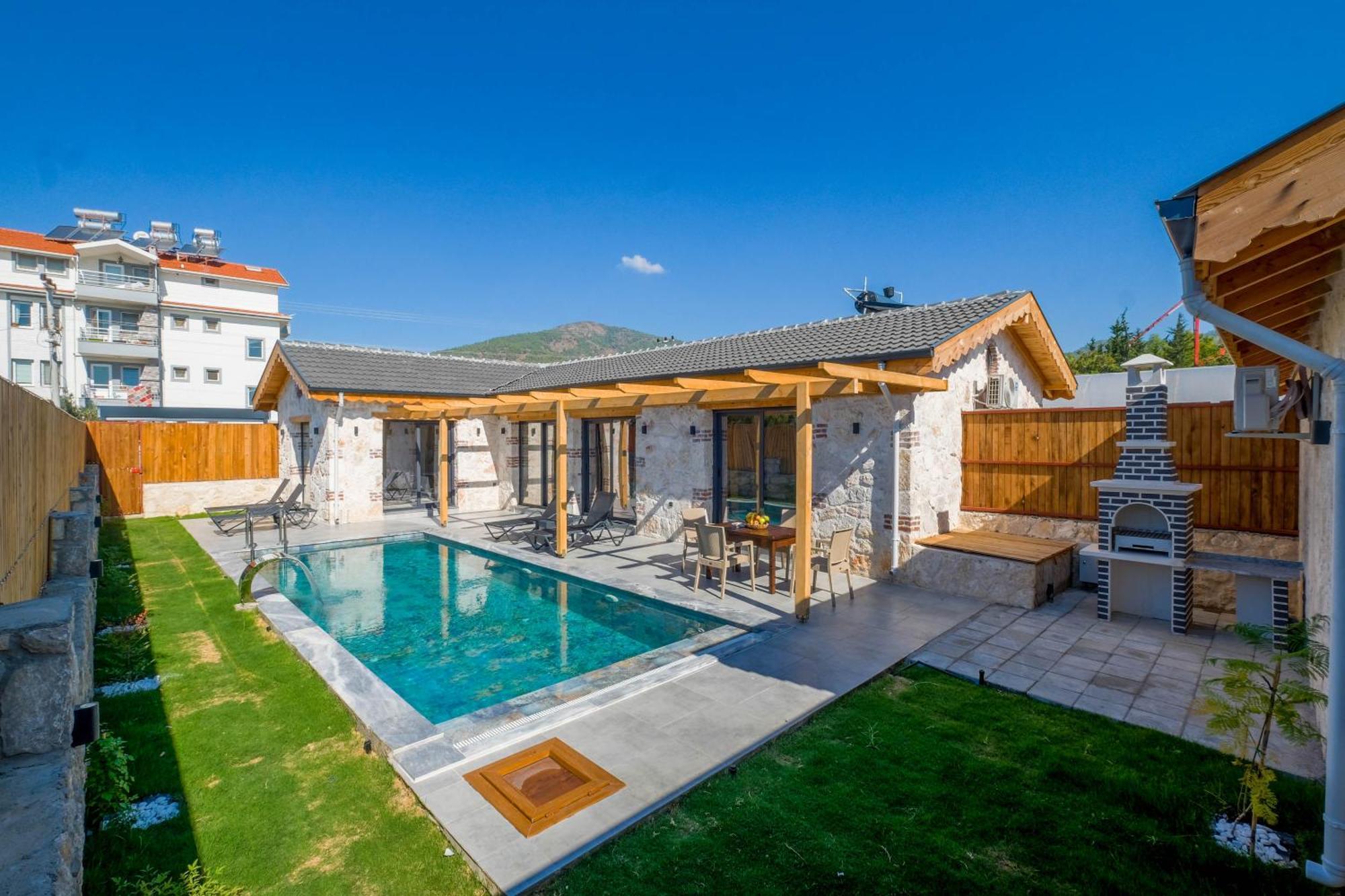 Villa Mugla Stone Daylight 1
