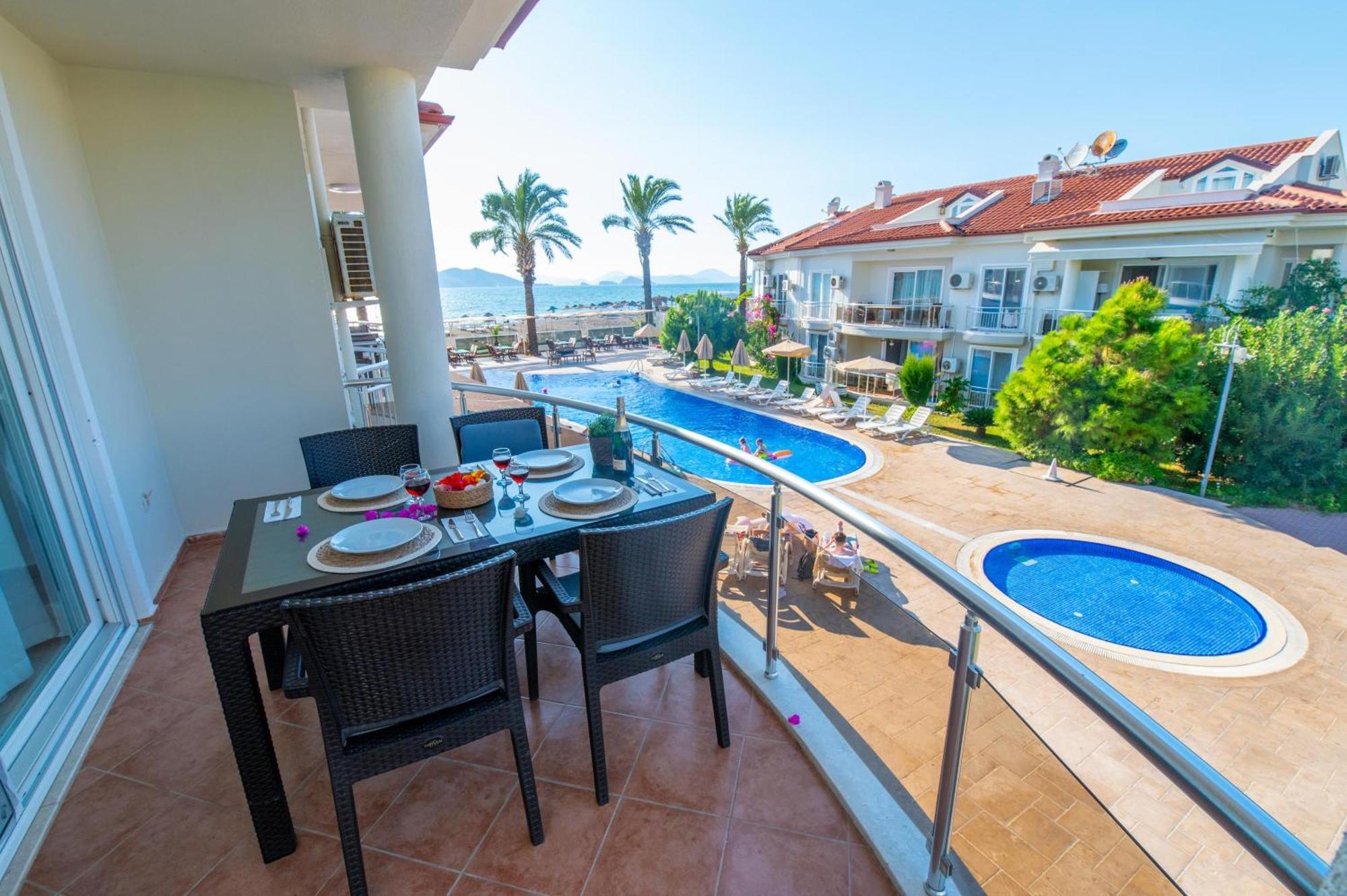 Aparthotel Sunset Aqua Lettings