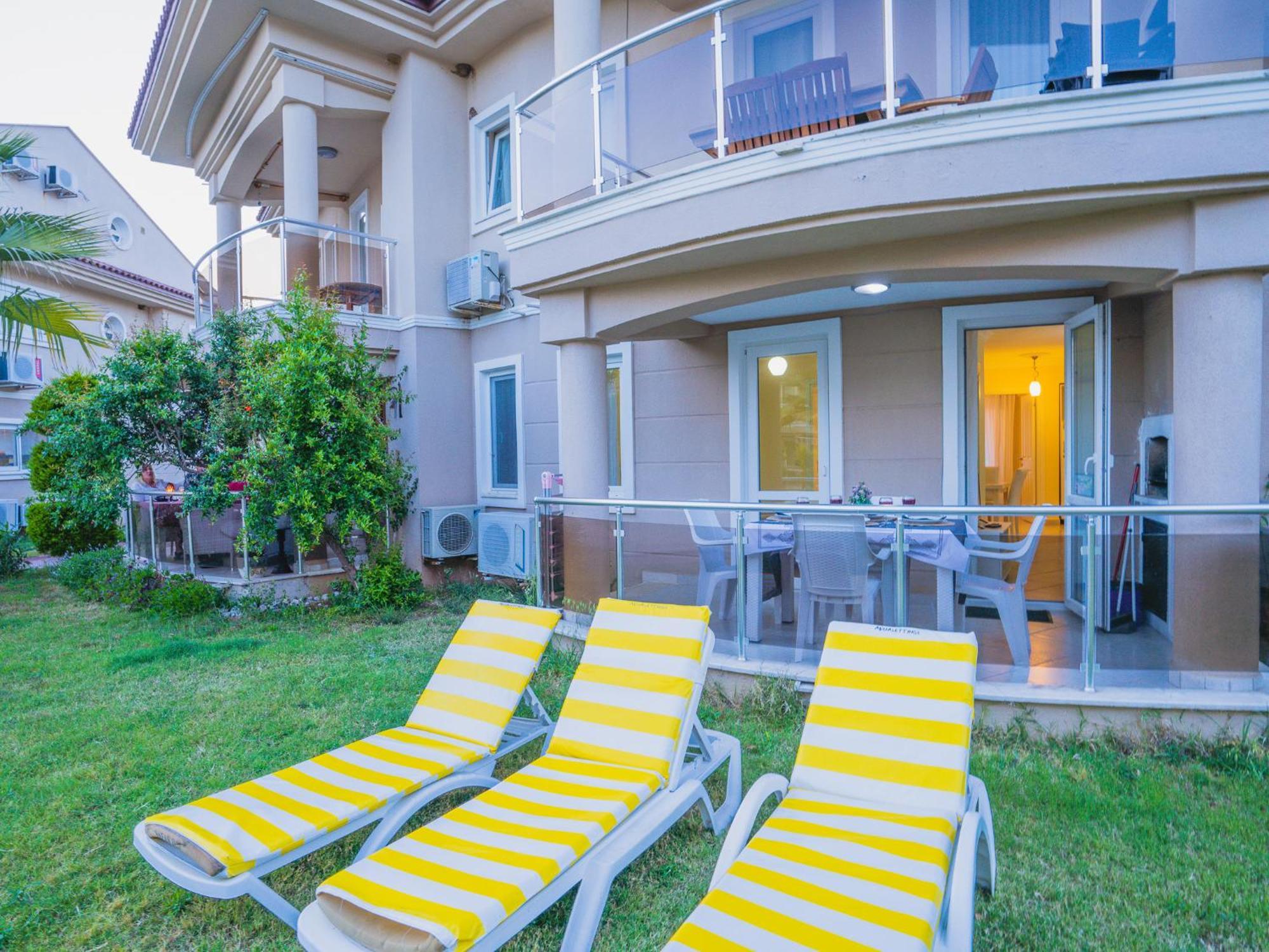 Sunset Aqua Lettings Aparthotel