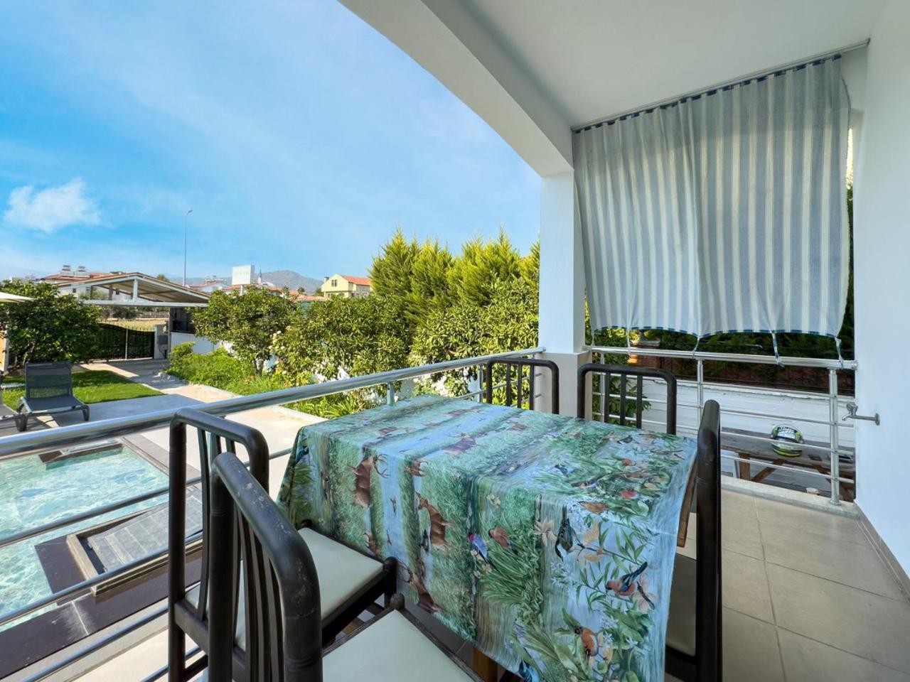 Villa Arok *