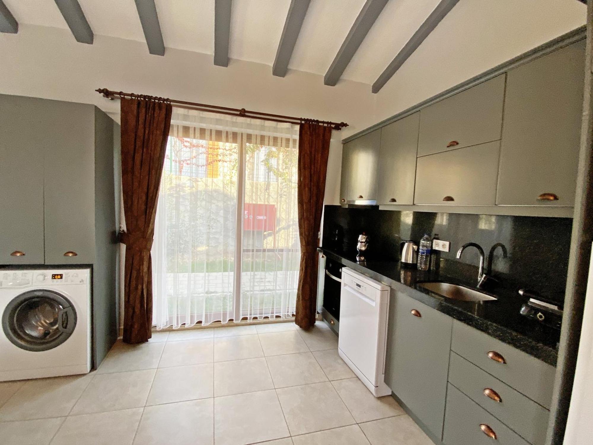 Likya A 2+1 Villa, Oezel Havuzlu, *