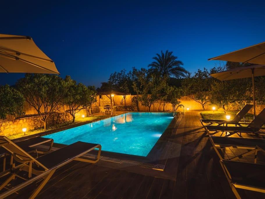 Villa Kayakoey'de Oezel Havuzlu Muhafazakar Kaya Fethiye