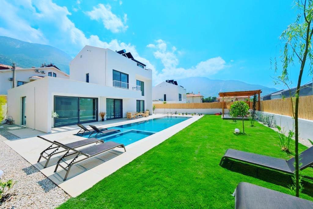 Villa Ion Indoor Heated Pool, Sauna, Jacuzzi, Underfloor Heating System *