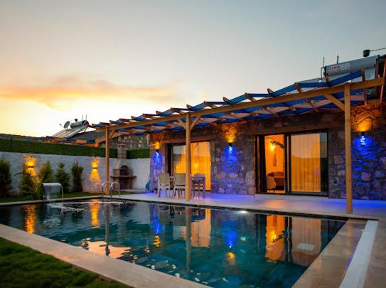 Ege & Yigit & Yagiz - Happy Villalari Villa Fethiye