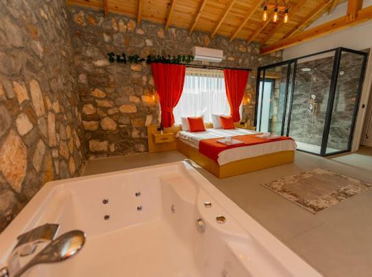 Yigit & Ege & Yagiz - Happy Villalari Fethiye