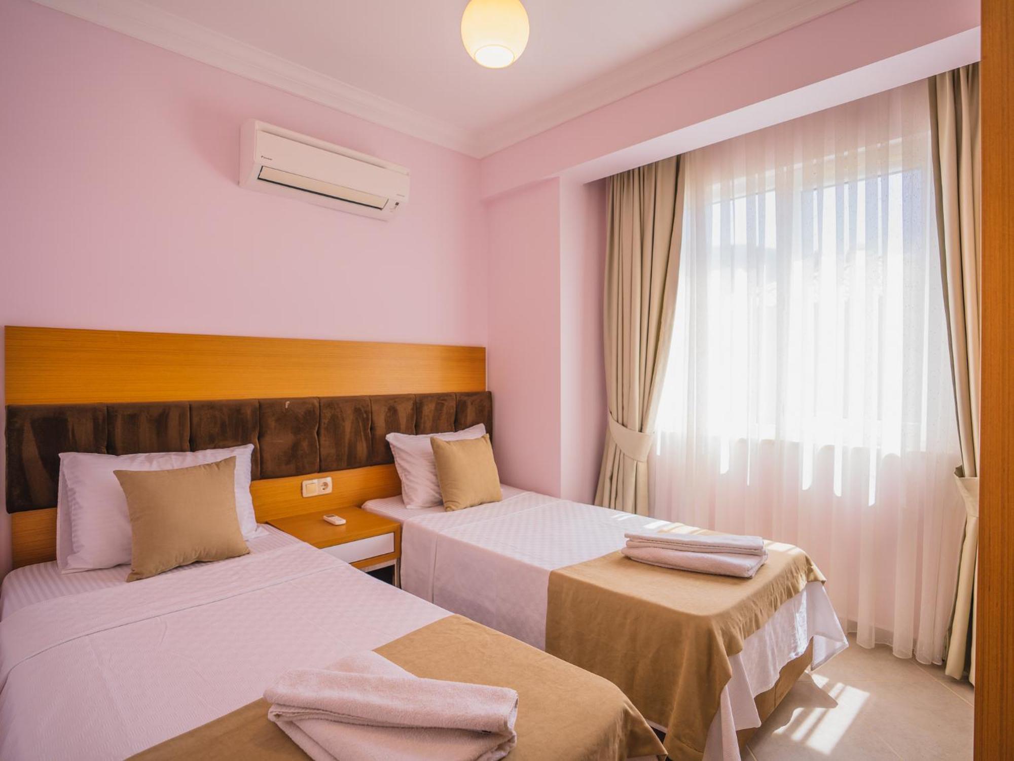 Ovacikta 3+1 Oezel Havuzlu Royal 15 Fethiye
