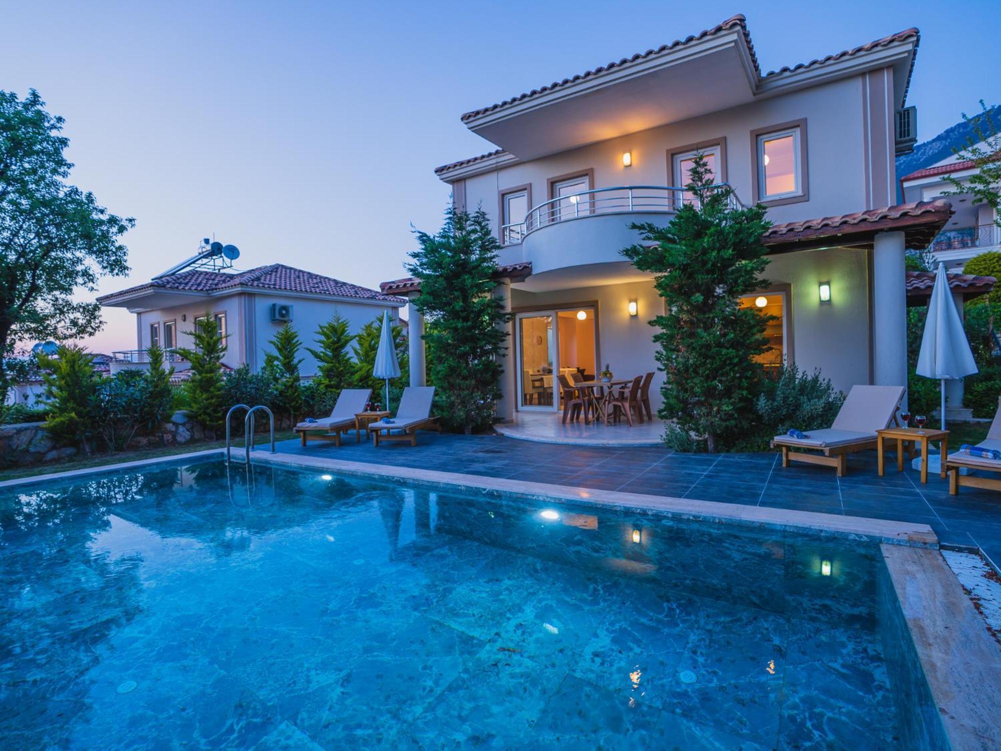 Villa Ovacikta 6 Kisilik Oezel Havuzlu Royal 2